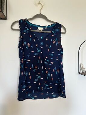 Maeve Anthropologie V Neck Turtle Print Scalloped Edge Sleeveless Blouse Size 2